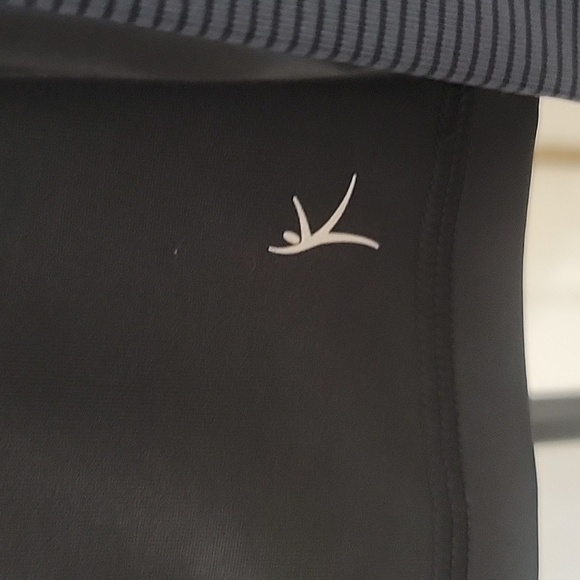 Danskin Size M Black Funnel Neck Pullover Athletic Top, Long Sleeve NEW with Tag - Picture 5 of 15